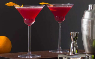 ¡Ilumina la Noche con un Cosmopolitan Deslumbrante! Receta Perfecta para un Cóctel Icónico
