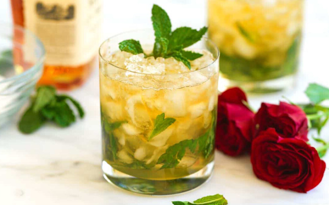 ¡Revitaliza tus Sentidos con un Mint Julep Refrescante! Receta Perfecta para un Cóctel Clásico