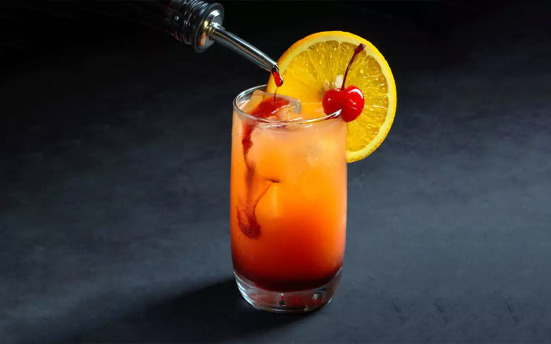 ¡Déjate Llevar por el Exotismo del Rum Punch! Receta Perfecta para un Cóctel Tropical